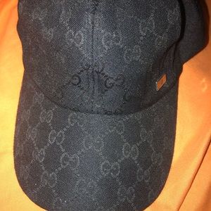 Black Gucci hat